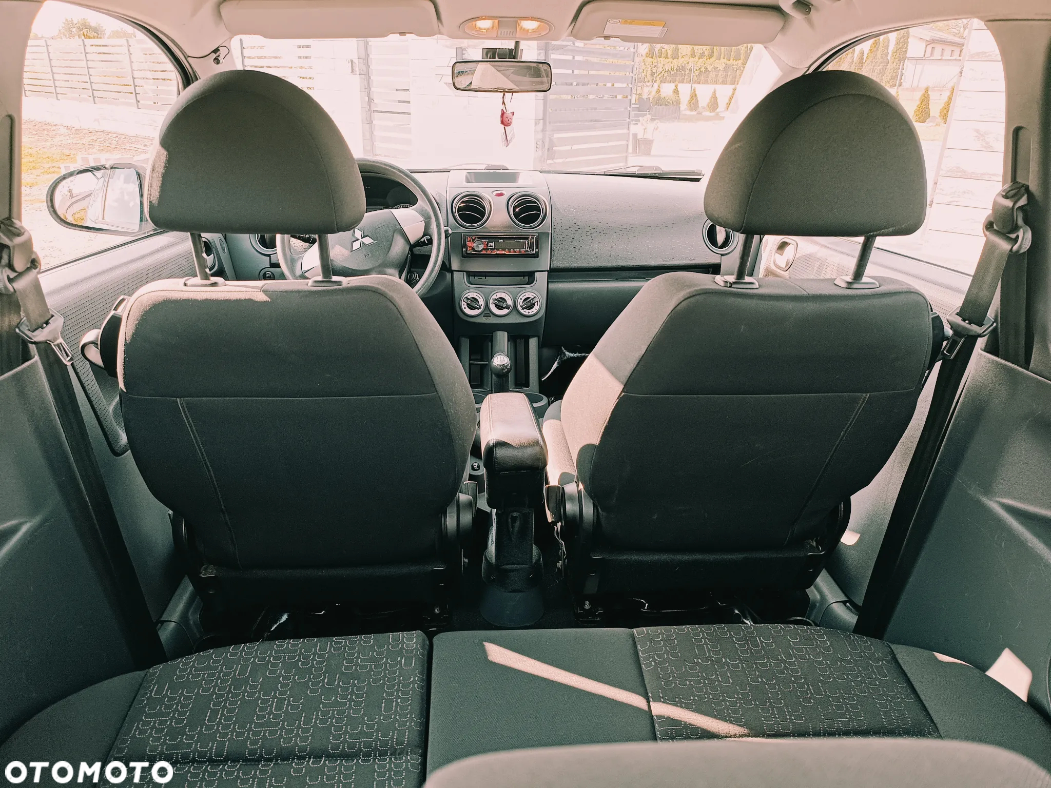 Mitsubishi Colt 1.1 - 14