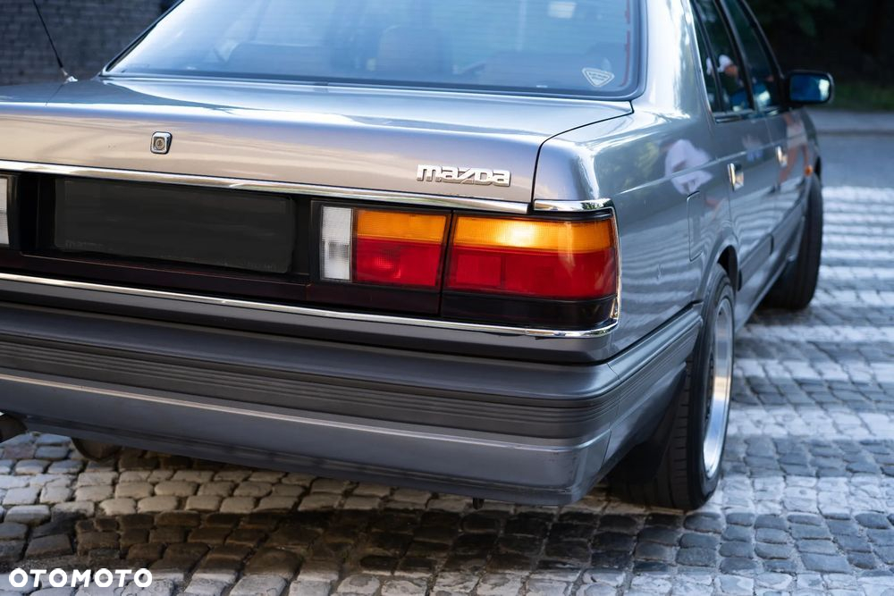 Mazda 929 3.0 GLX SR - 8