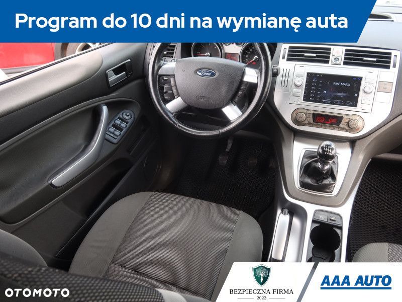 Ford Kuga - 8