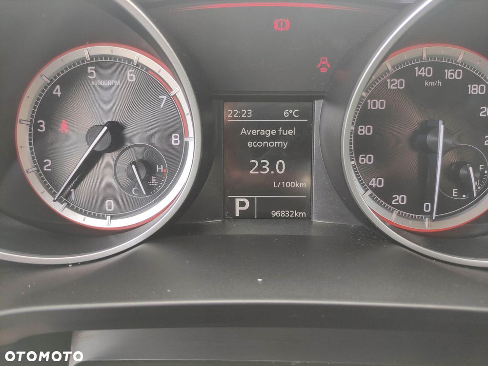 Suzuki Swift 1.2 Dualjet SHVS Premium CVT - 10