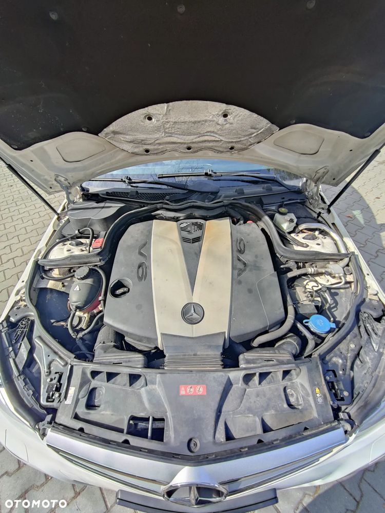 Mercedes-Benz Klasa C 300 CDI BlueEff 4-Matic Avantgarde - 15