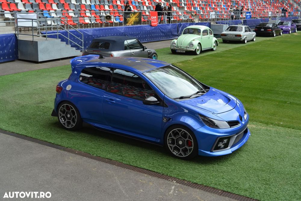 Renault Clio III 2.0 16V Sport - 10