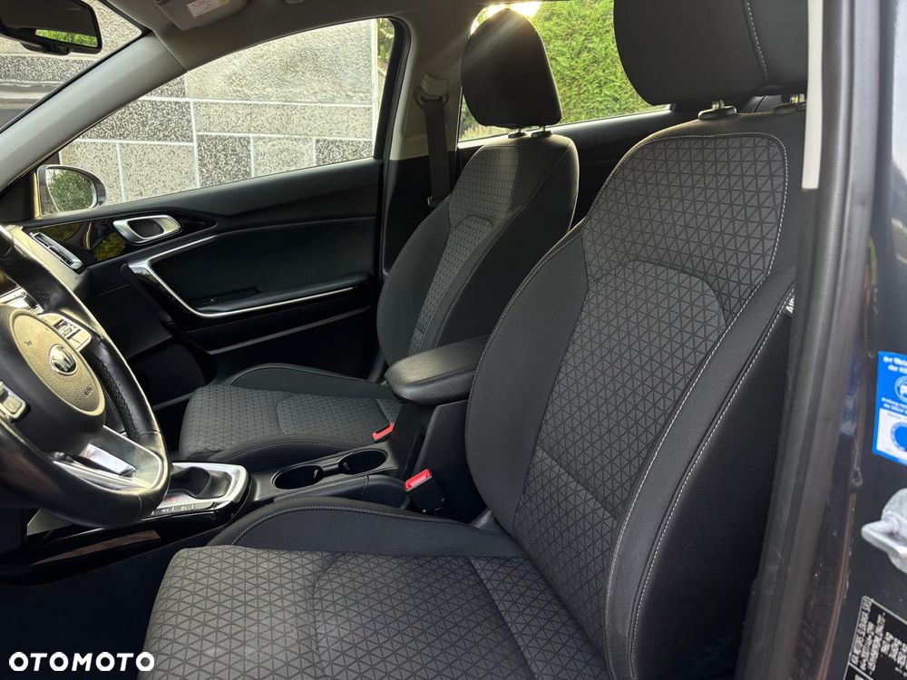Kia Ceed 1.6 CRDi (48V Mild-Hybrid) DCT7 Platinum - 8