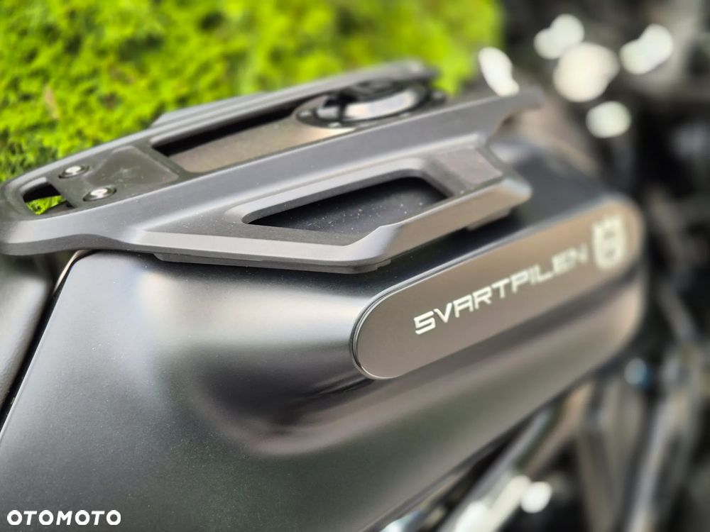 Husqvarna Svartpilen - 12