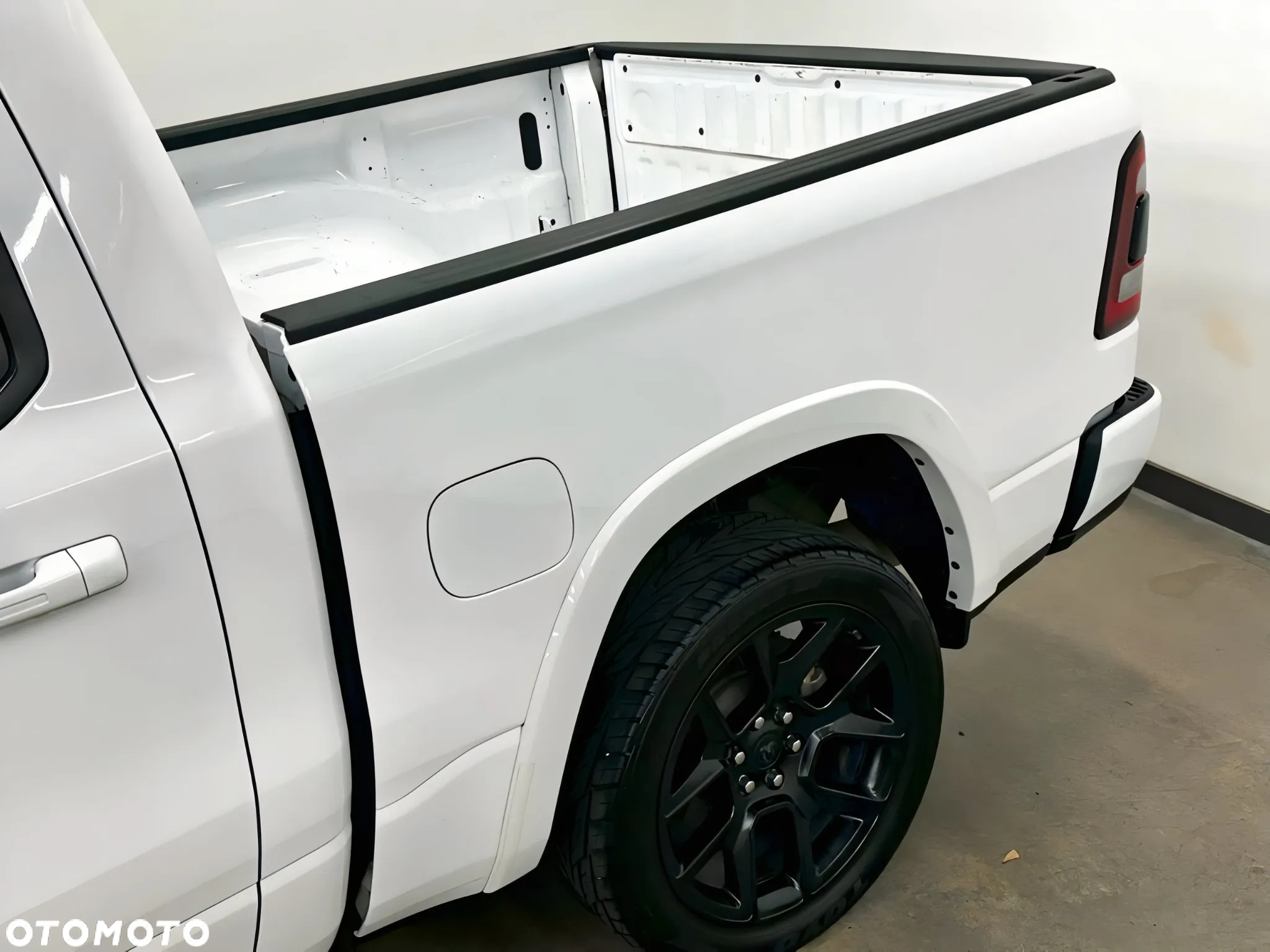 Dodge RAM 1500 5.7 4x4 - 5