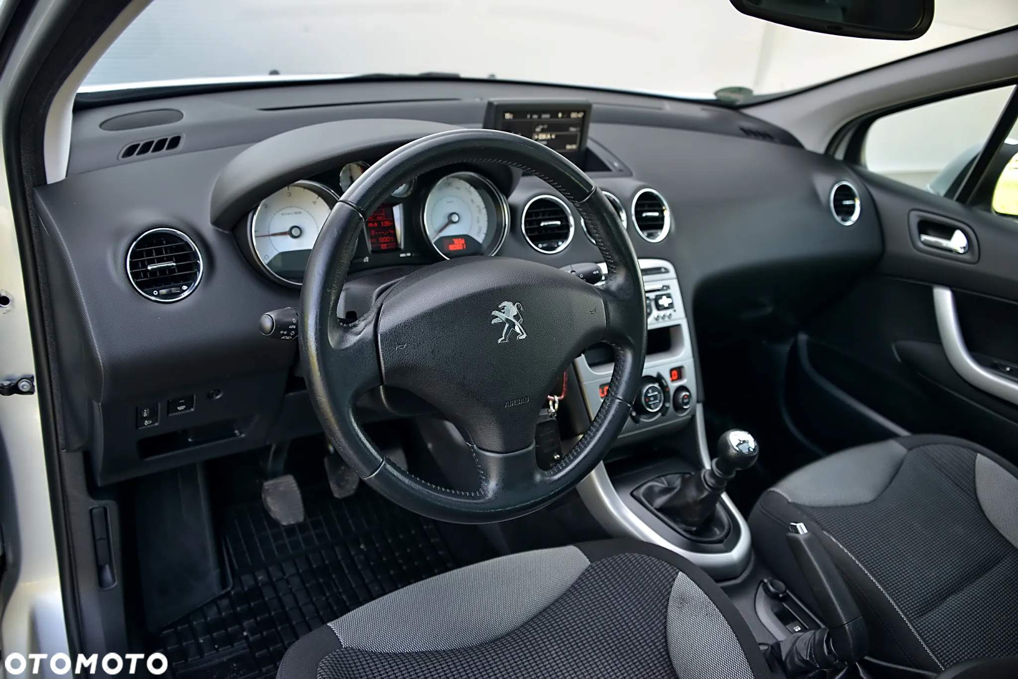 Peugeot 308 SW HDi FAP 110 Premium - 24