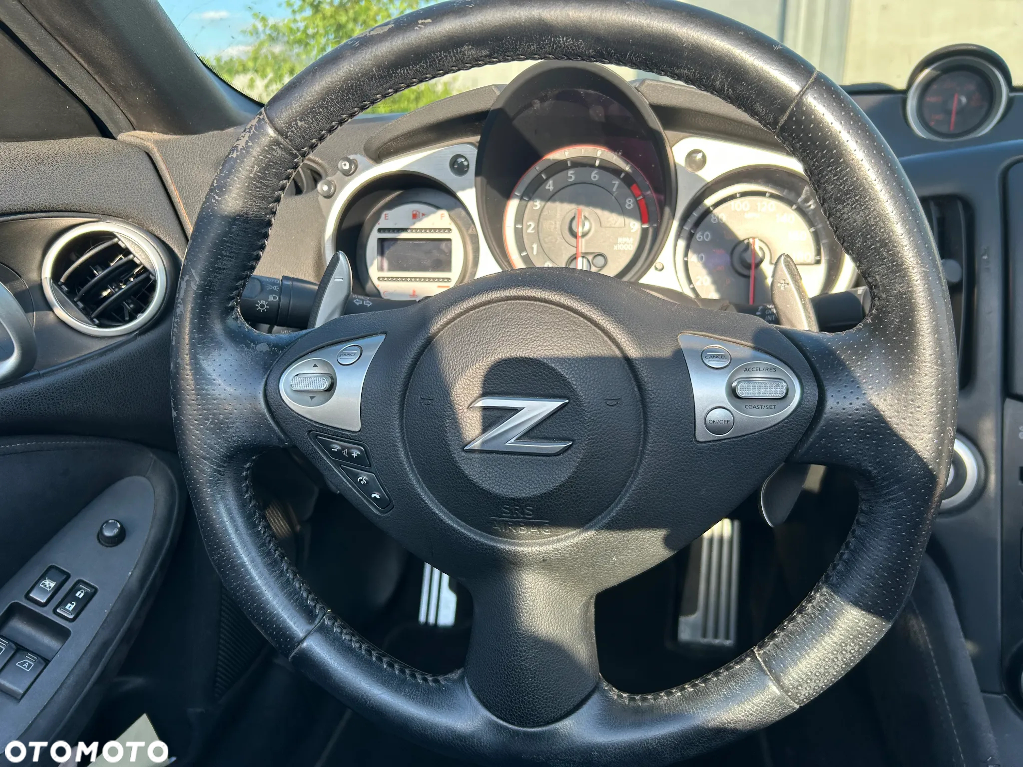 Nissan 370 Z Standard - 18