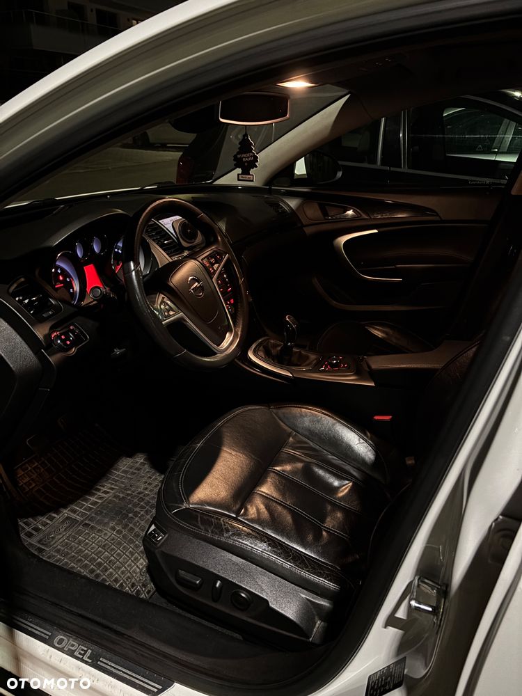 Opel Insignia - 8