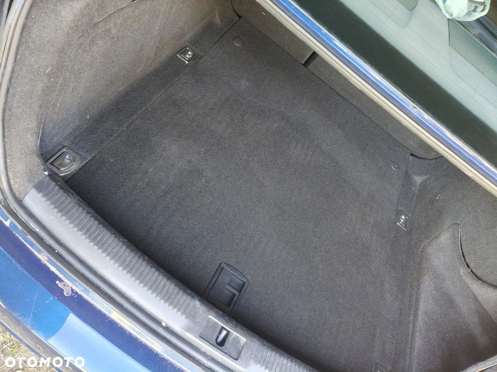 Audi A4 Limousine - 5