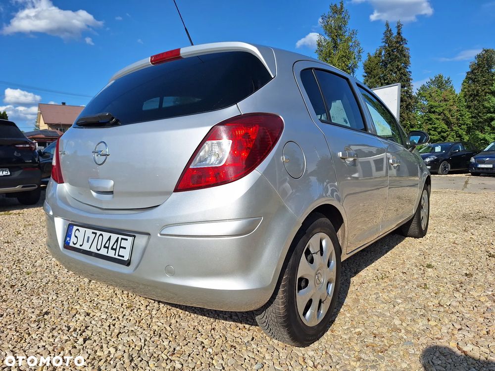 Opel Corsa 1.4 16V Active - 10