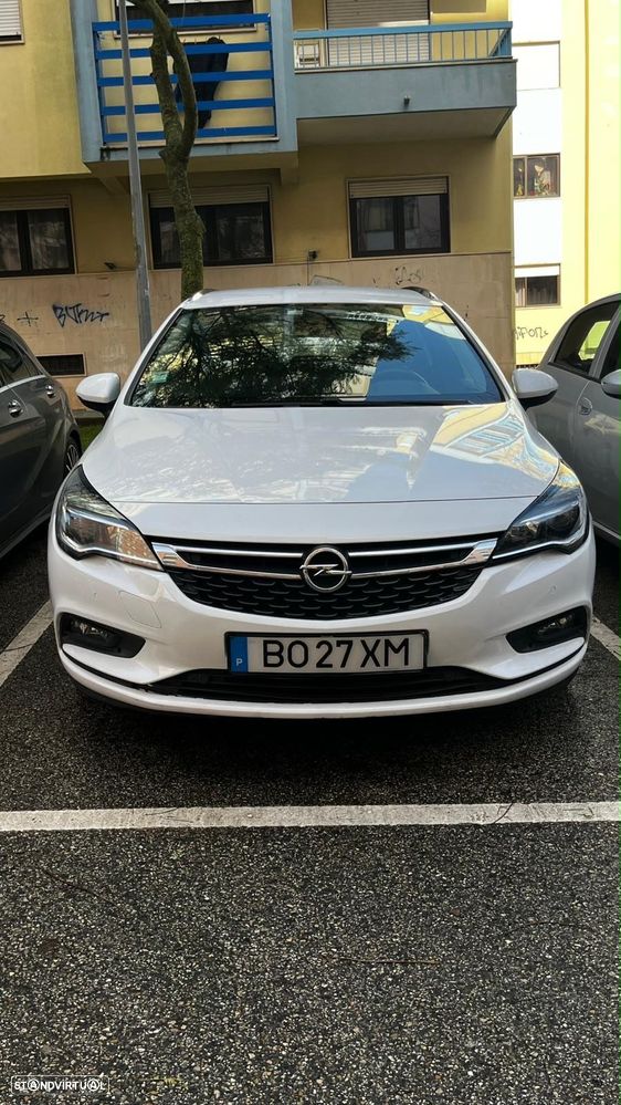 Opel Astra Sports Tourer 1.0 Turbo Start/Stop 120 Anos - 4