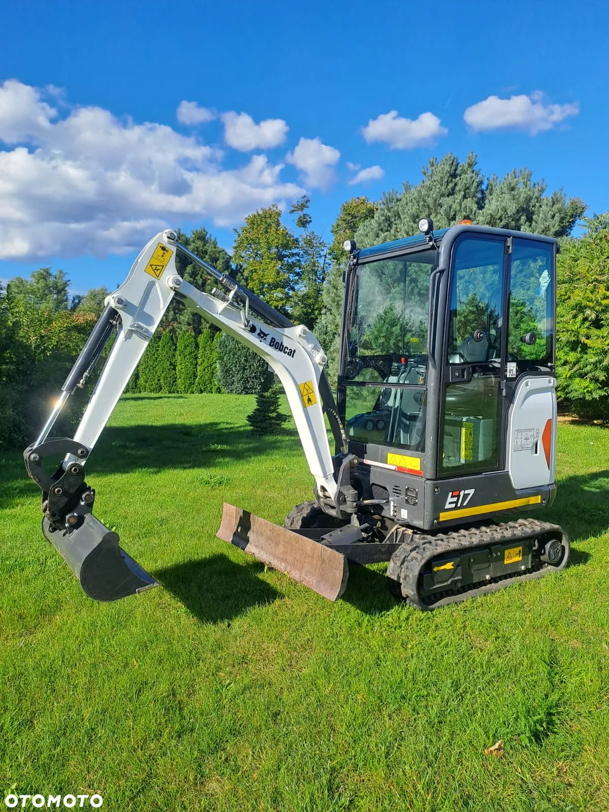 Bobcat E17 - 5