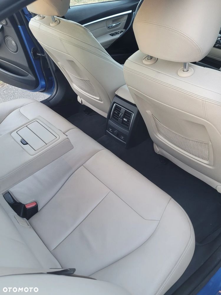 BMW Seria 3 340i xDrive M Sport Shadow - 33