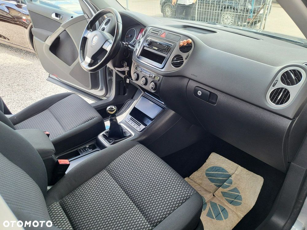 Volkswagen Tiguan - 15