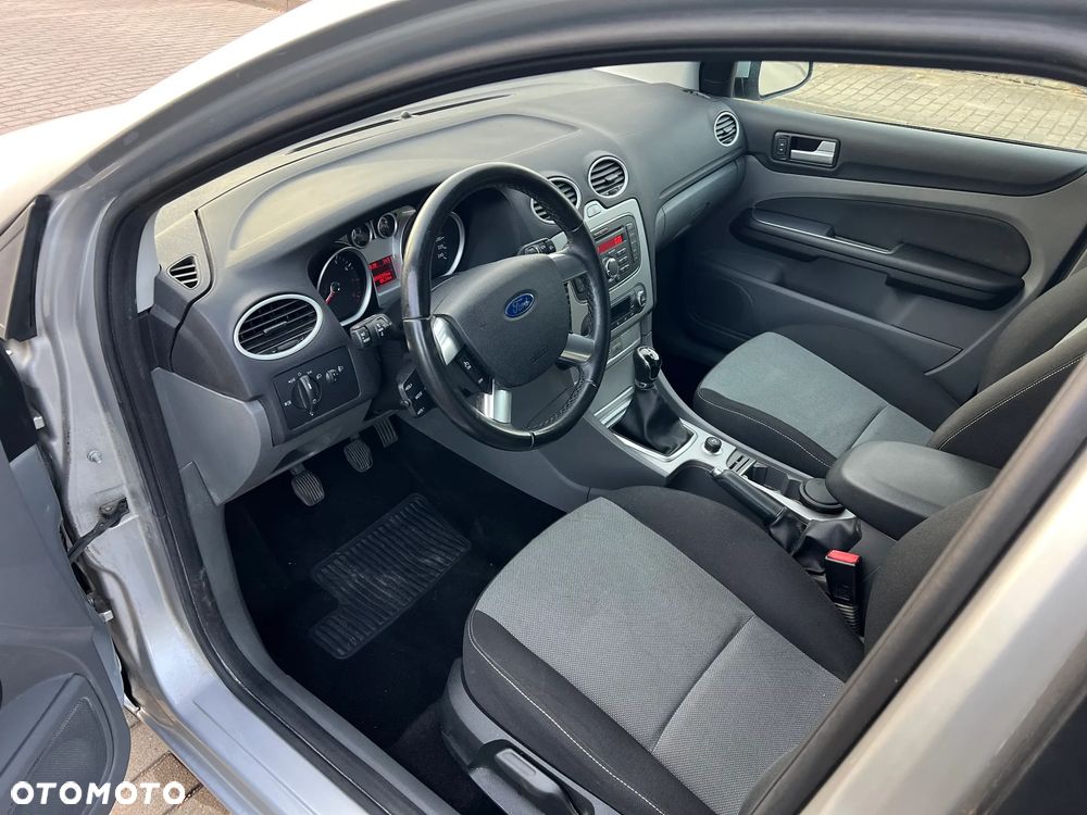 Ford Focus 1.6 Ti-VCT Trend - 10