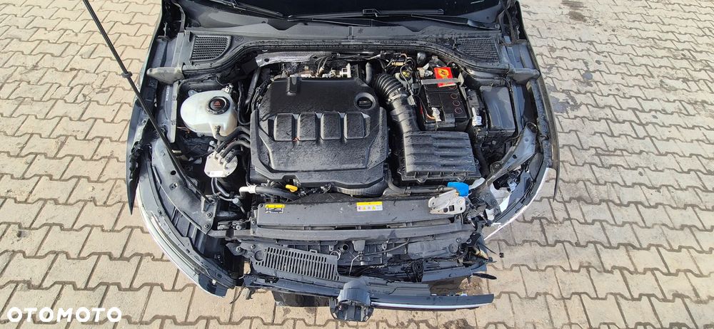 Volkswagen Golf - 12