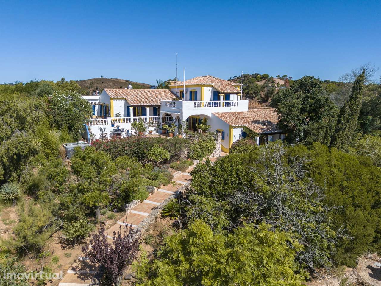 Refúgio de 17 Hectares com Villa de 4 Quartos e Chalé Independente - Grande imagem: 2/60