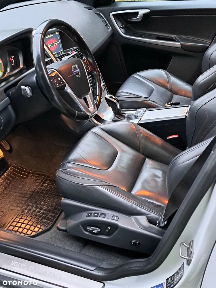 Volvo XC 60 D4 AWD Ocean Race - 21