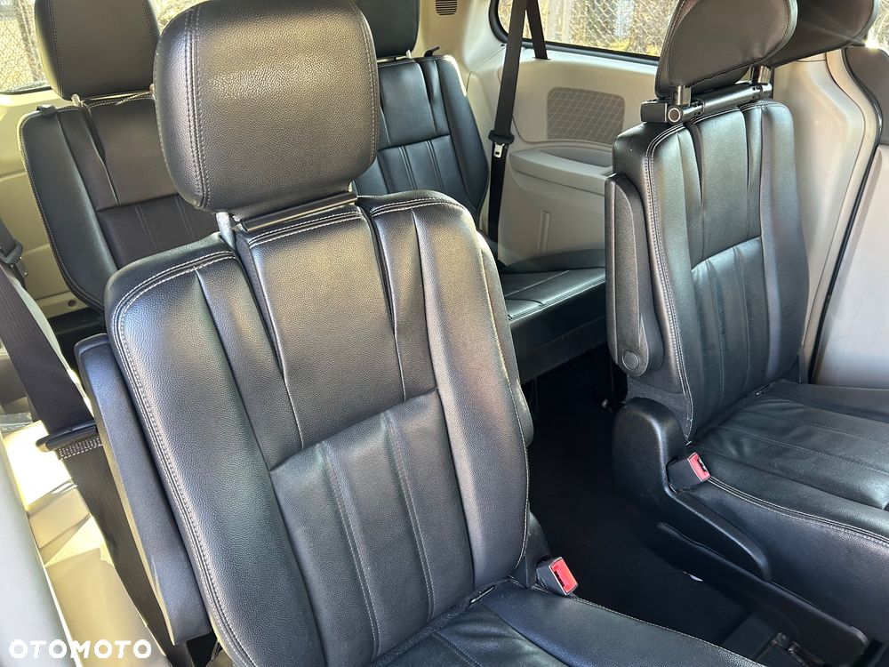 Chrysler Town & Country 3.6 Touring - 8