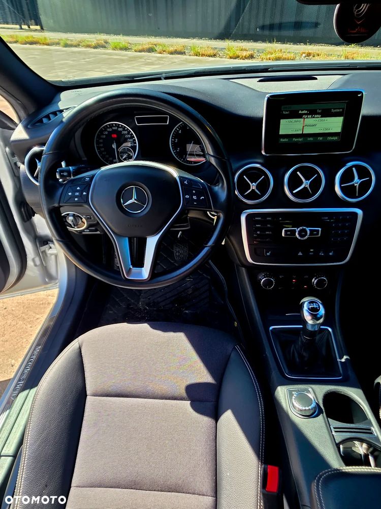 Mercedes-Benz Klasa A 180 (BlueEFFICIENCY) - 21