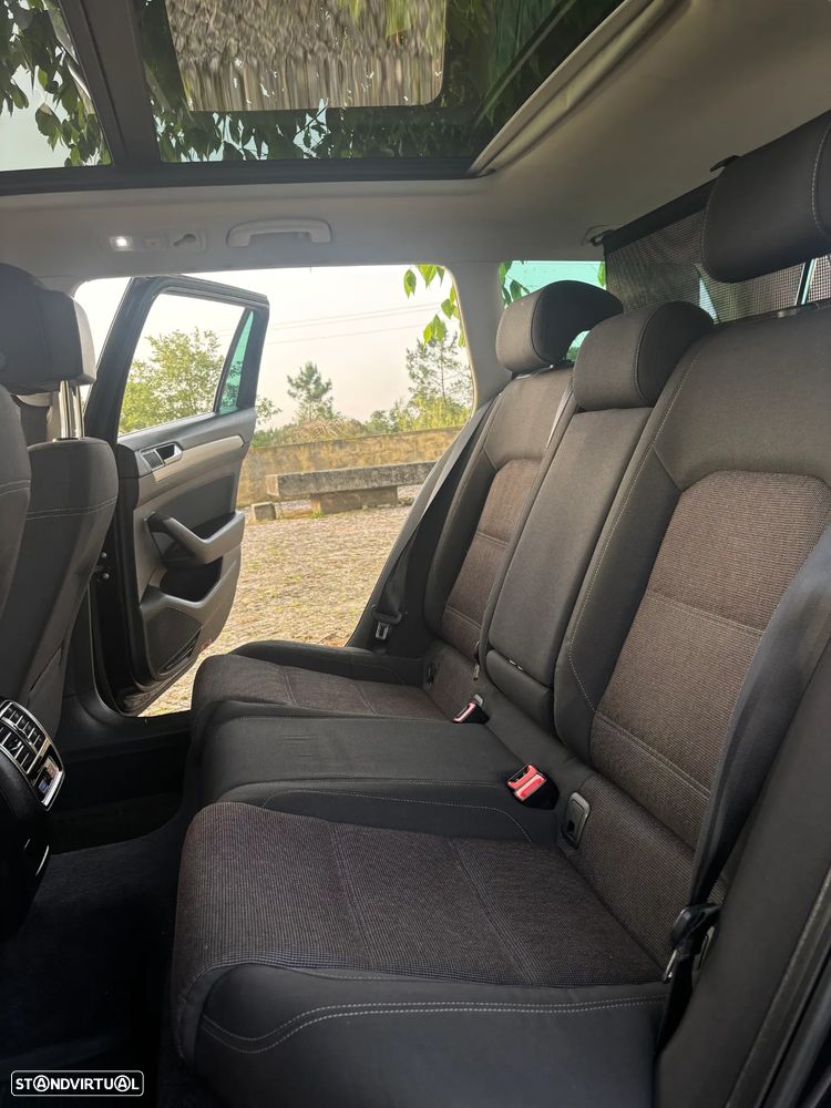 VW Passat Variant 2.0 TDI Confortline - 15