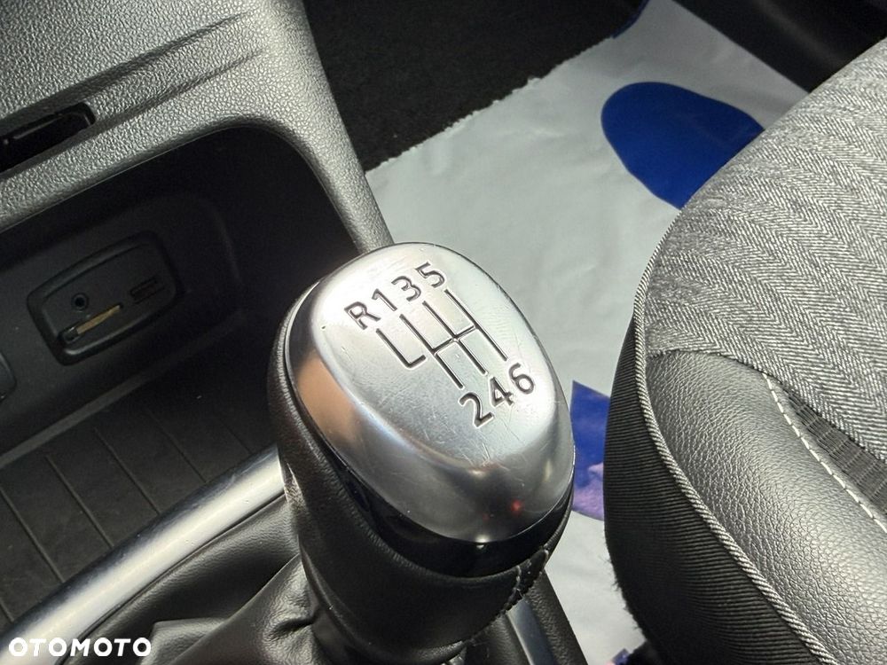 Renault Captur - 28