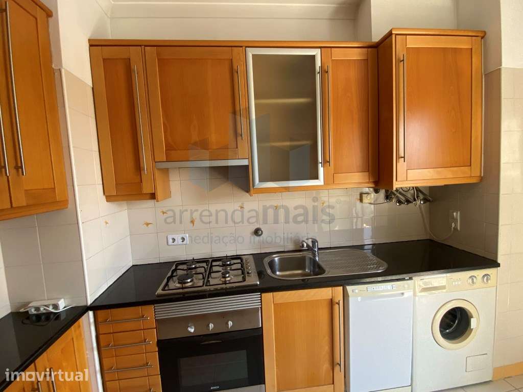 Arrenda-se apartamento T2 com garagem fechada, Coimbra, Estrada de ... - Grande imagem: 5/18
