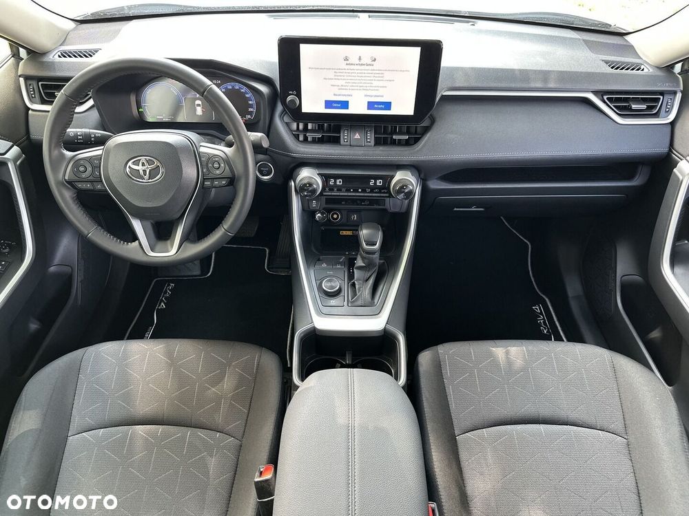 Toyota RAV4 - 10