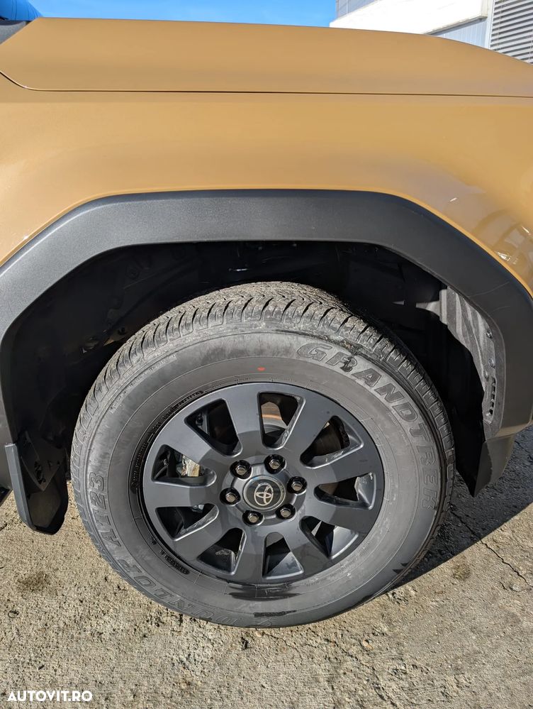 Toyota Land Cruiser - 21