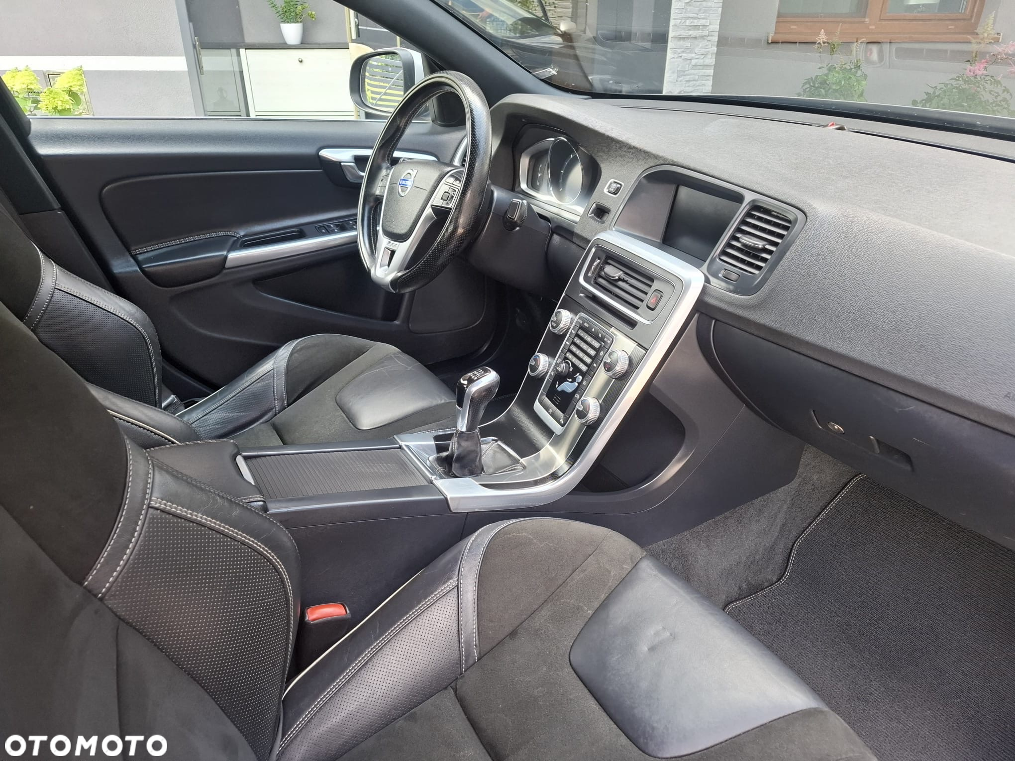 Volvo S60 D2 Drive-E R-Design Momentum - 12