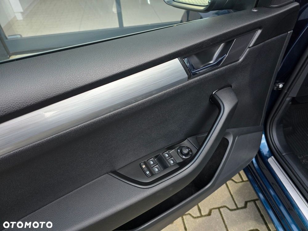 Skoda Superb 2.0 TDI SCR Ambition DSG - 11