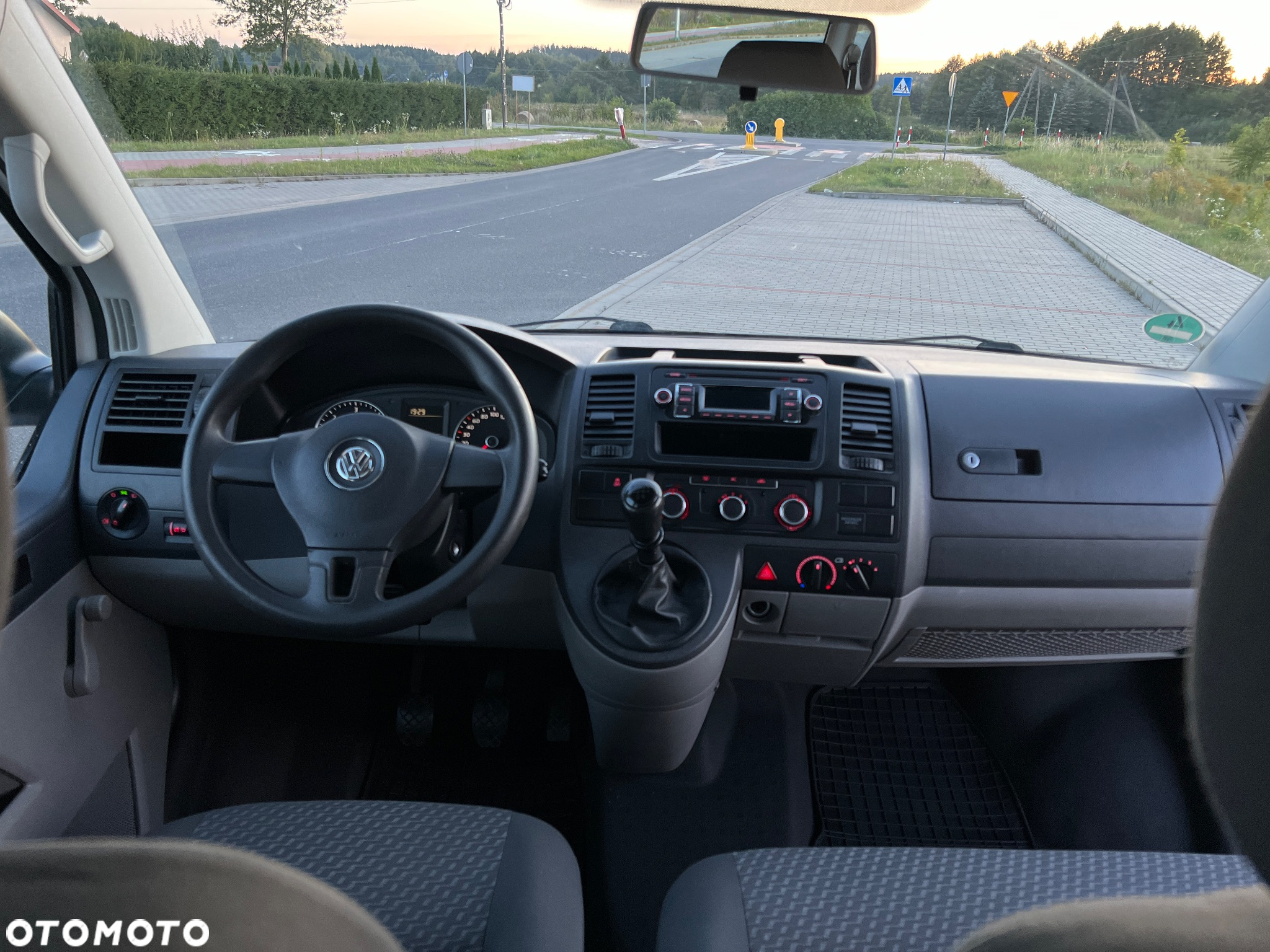 Volkswagen Transporter T5 TDI L1H1 - 18
