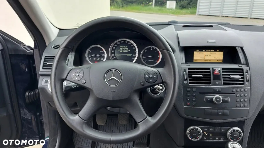 Mercedes-Benz Klasa C 220 CDI Elegance - 22