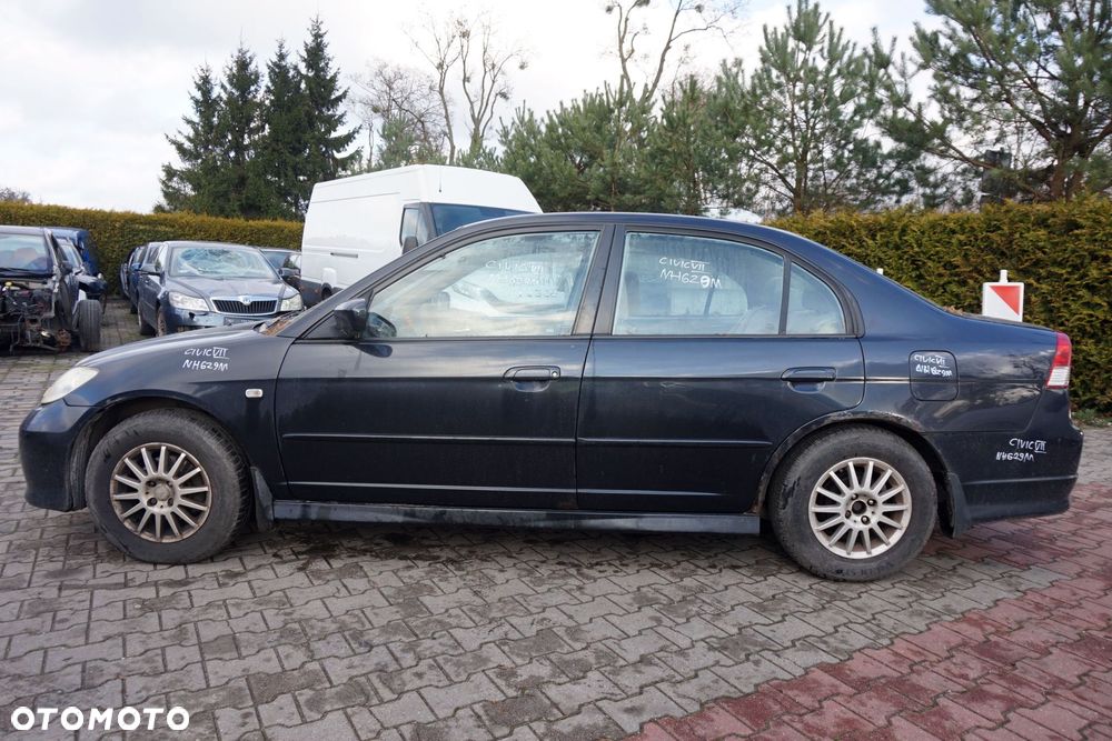 HONDA CIVIC VII LIFT SEDAN 2005 NH629M 1.6 16V D16V1 110KM SZARY na części - 2