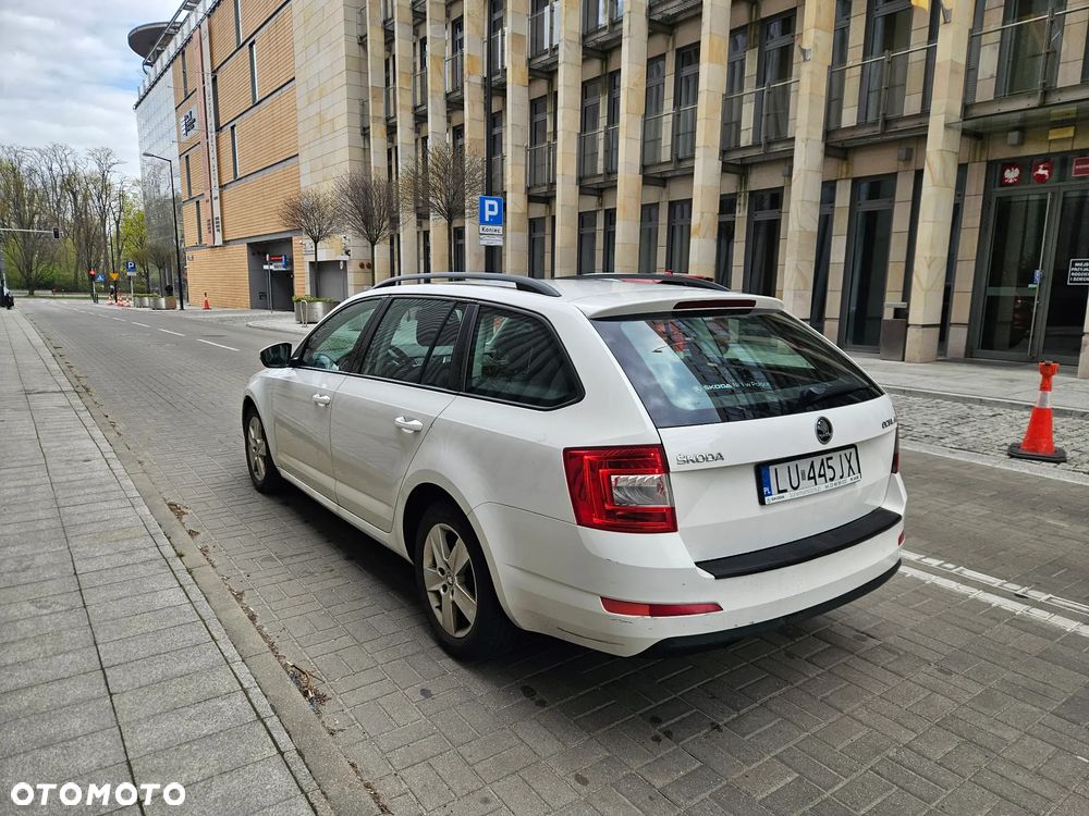 Skoda Octavia 1.6 TDI Edition DSG - 6