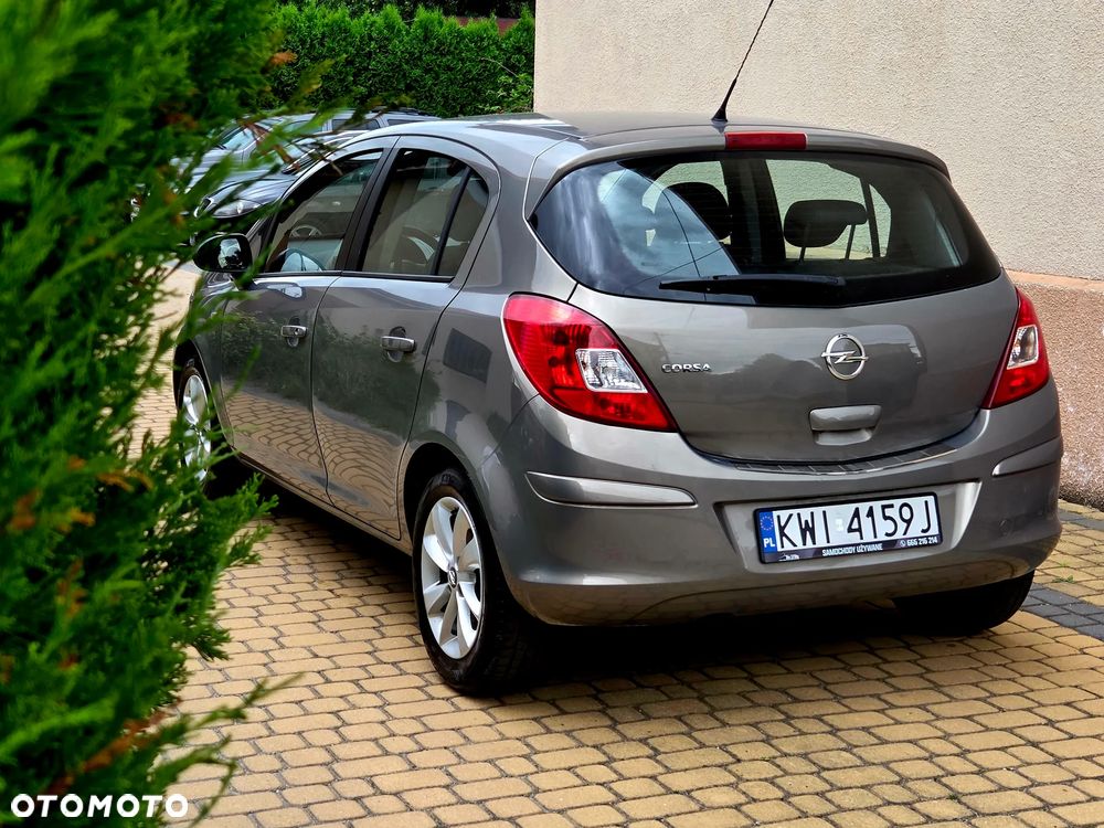 Opel Corsa 1.2 16V Enjoy - 1