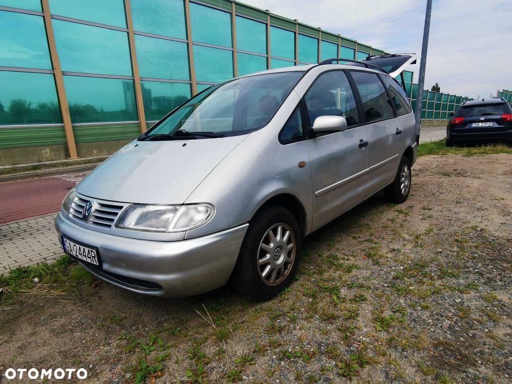 Volkswagen Sharan - 1