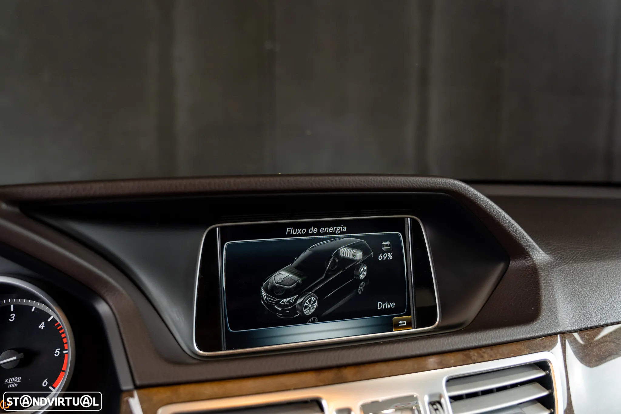 Mercedes-Benz E 300 Bluetec Hybrid Avantgarde - 17