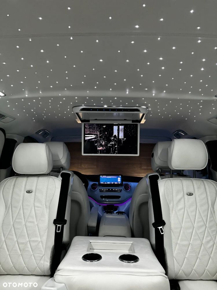 Mercedes-Benz Klasa V - 17