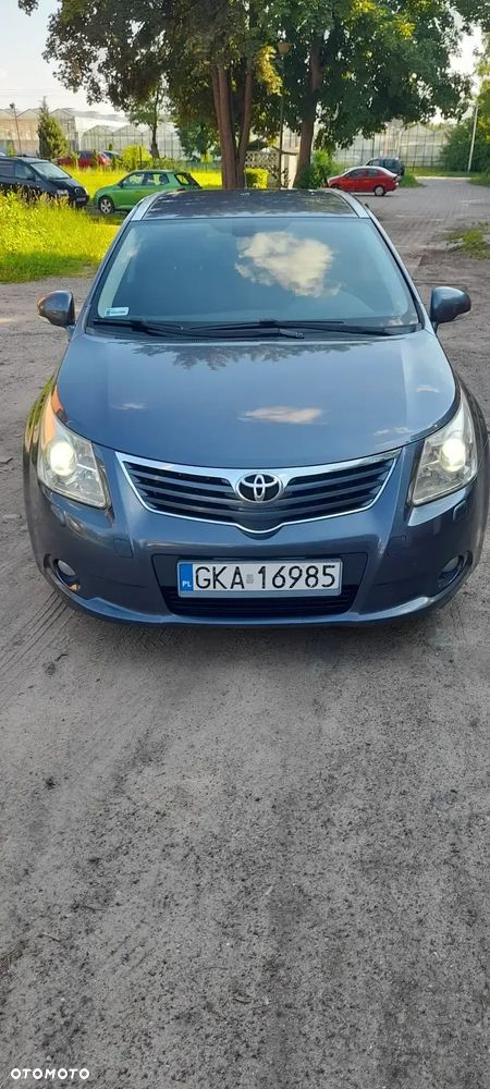 Toyota Avensis 2.2 D-4D Premium - 1