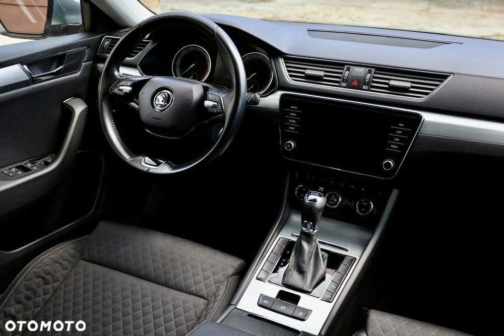 Skoda Superb 1.5 TSI Active DSG - 19