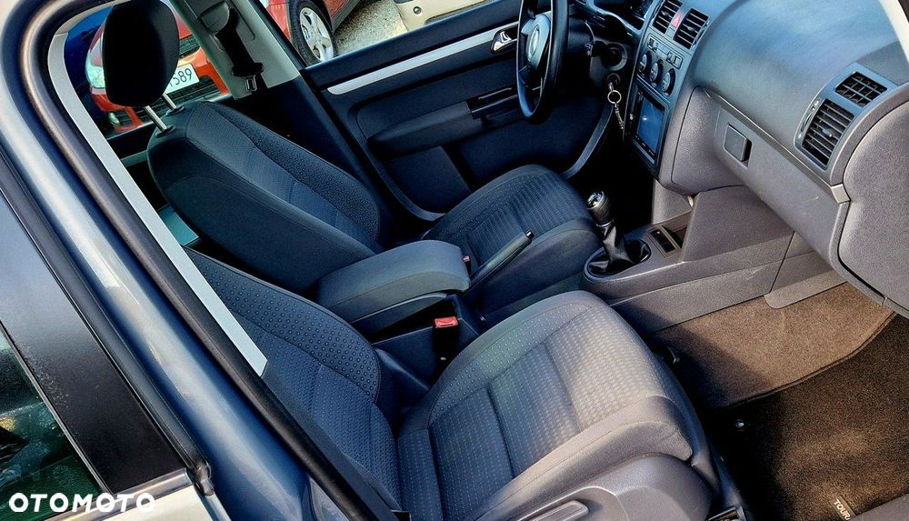 Volkswagen Touran 2.0 TDI Q-Line - 15