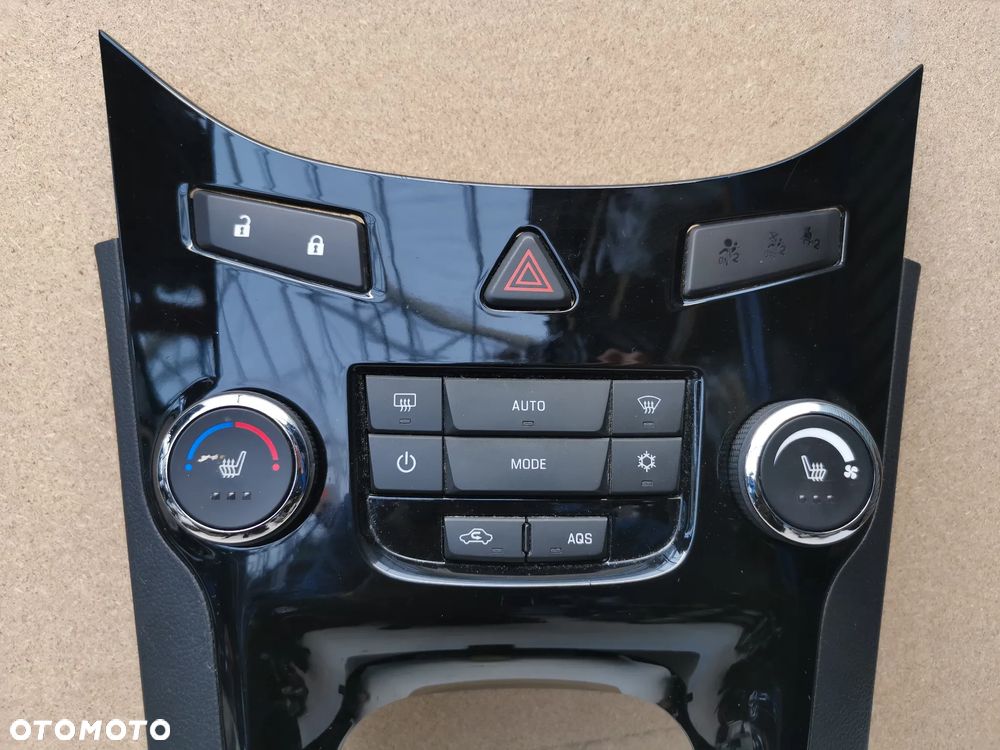 Chevrolet Orlando Panel Klimatyzacji Grzania Foteli - 3