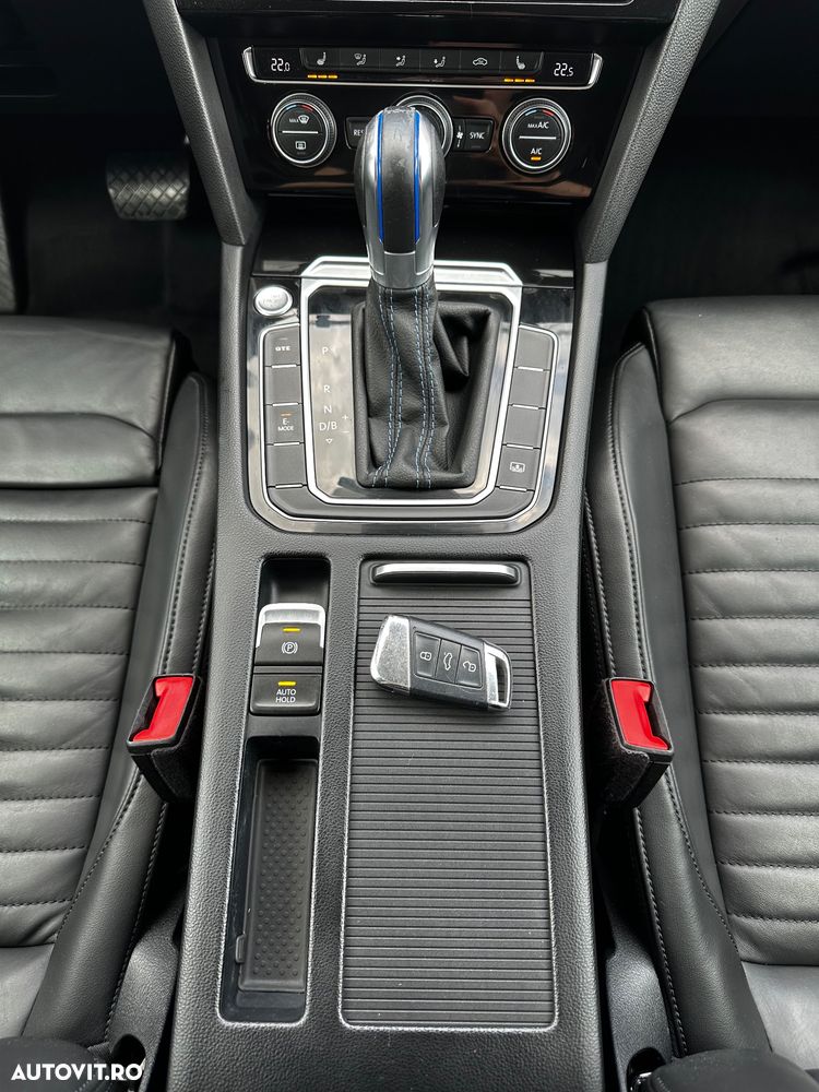 Volkswagen Passat - 22