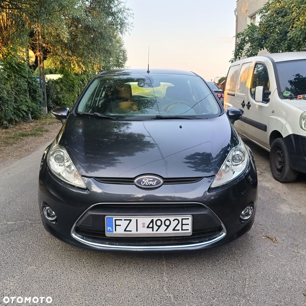 Ford Fiesta - 2