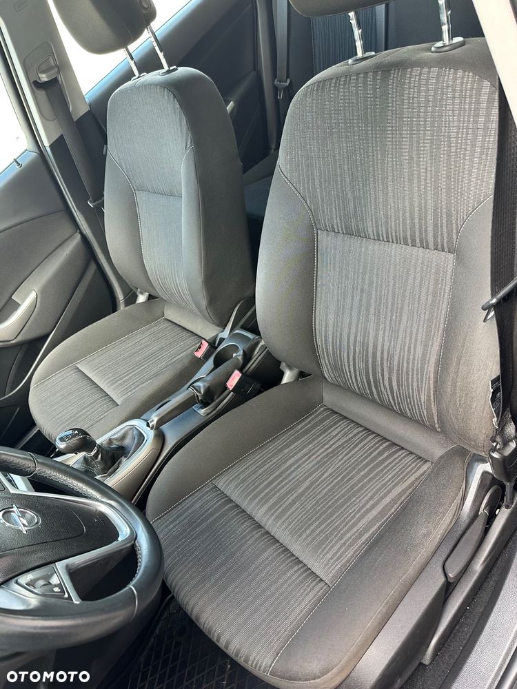 Opel Astra 1.6 Essentia - 9