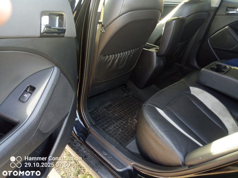 Kia Optima 1.7 CRDi L - 10