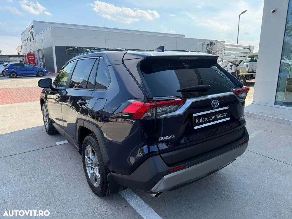 Toyota RAV4 - 7