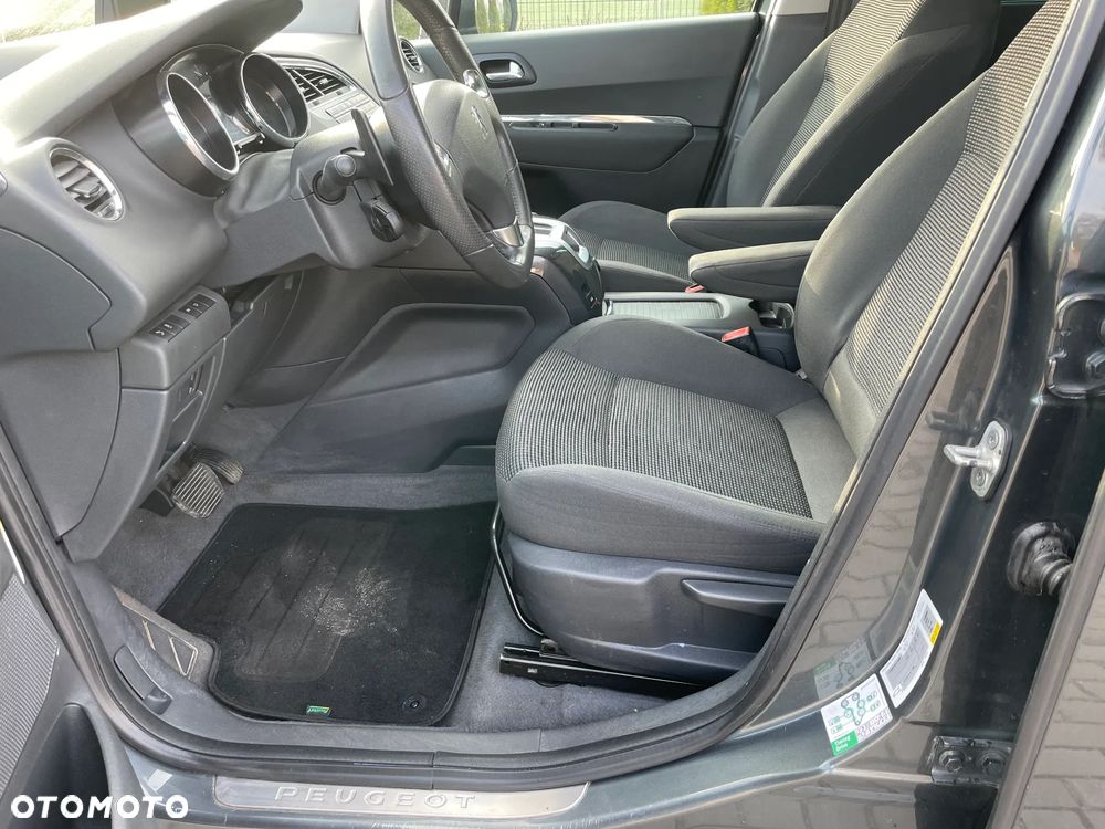 Peugeot 5008 - 15