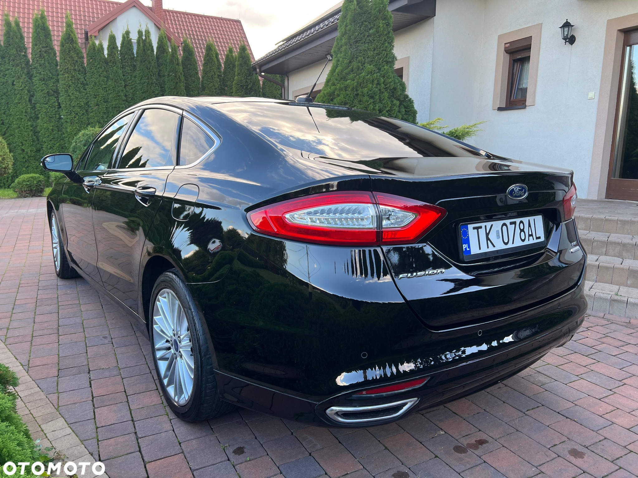Ford Fusion 2.0 EcoBoost Titanium - 4
